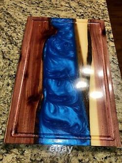 HANDCRAFTED Flowing River Cutting Board 18x12 Cedar & Resin withJuice Grooves NEW