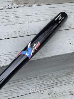 Victus V-Cut Black Maple Wood Baseball Bat 33 inch 33/30 Puerto Rico Flag