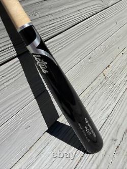 Victus V-Cut Natural Black Wood Baseball Bat 33 inch NEW