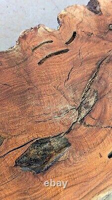 Bois de loupe de mesquite. Bord vivant. Coupe brute à la scie