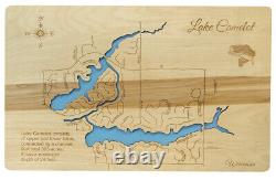 Carte en bois découpée au laser du lac Camelot, WI, fabriquée sur commande