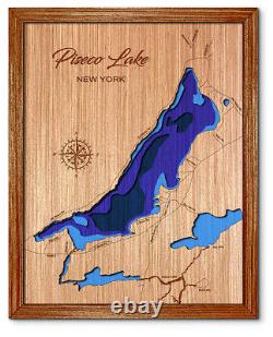 Carte en bois découpée au laser en 3D du lac Piseco à New York. Décoration de maison au bord du lac