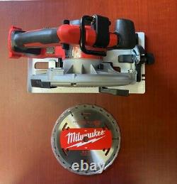 Milwaukee 2631-20 18v Brushless 7-1/4 In. Scie Circulaire (outil Seulement) Nouveau Navire Gratuit