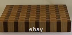 Planche à découper en bois de bout avec motif en gaufre en 3D (300)11 3/4 X (260) 10 3/8