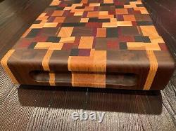 Planche à découper en bois de bout faite à la main avec des bois exotiques indigènes 12,50L x 9,25l x 2H