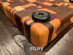 Planche à découper en bois de bout faite à la main en bois exotiques et indigènes 12,25L x 9,25l x 2H.