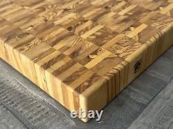 Planche à découper en bois massif Patris Orvieto Italie 12L x 13L x 2H Boîte ouverte