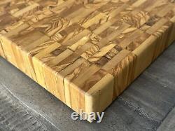 Planche à découper en bois massif Patris Orvieto Italie 12L x 13L x 2H Boîte ouverte