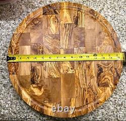 Planche à découper rare en bois d'olivier à grain fin