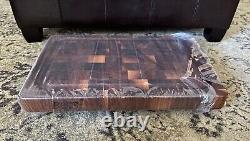 Planche de découpe en bois de noyer à grain final John Boos Block WAL-1812175-SSF 18x12x1.75 pouces.