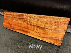 Qualité d'exposition Hawaiian Curly Koa Billet Bois 18.5 x (7.5 à 5.5) x 1.125