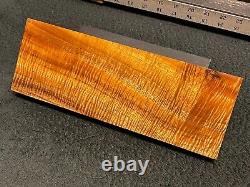 Qualité supérieure : Koa bouclé hawaïen en tronçon de bois de 11,625 x 4,125 x 1,125 pouces.