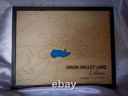 Une forêt unique : Carte en bois découpée au laser de GREEN VALLEY LAKE CALIFORNIE